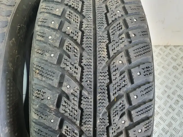 Toyota Prius (XW30) (2009 - 2015) KUMHO Зимняя шина шипованная R17 — фото 8