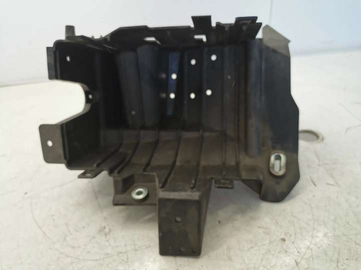 68141842AA Jeep Grand Cherokee WL Kita variklio skyriaus detalė