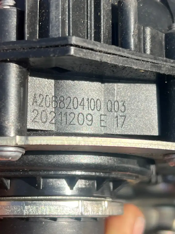 Mercedes-Benz C W206 (2021 - ) A2068204100 Актуатор замка задней двери — фото 8