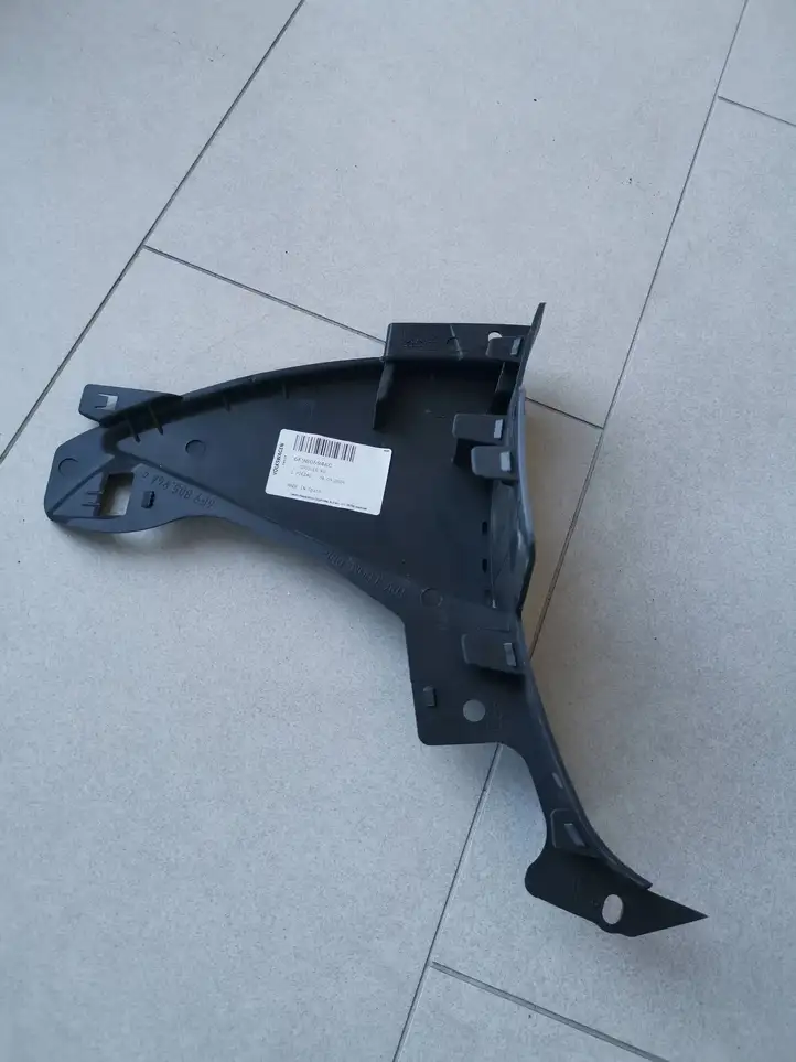 Seat Arona (2017 - ) 6F9805946C Кронштейн переднего подкрылка — фото 1