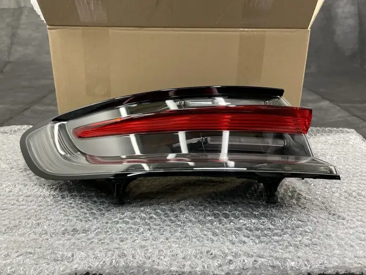 Porsche Macan (95B) (2019 - ) 95B945307 Комплект задних фонарей — фото 2
