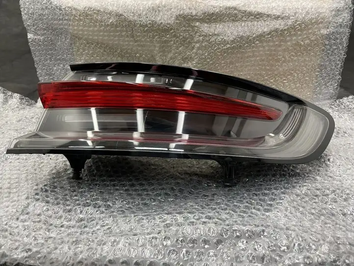 Porsche Macan (95B) (2019 - ) 95B945307 Комплект задних фонарей — фото 14