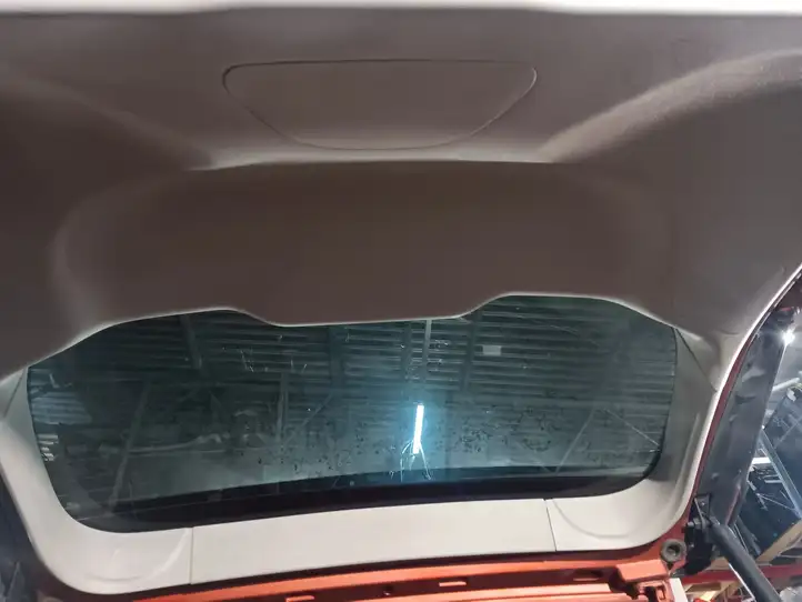 Chrysler Pacifica (2016 - ) Крышка багажника — фото 6