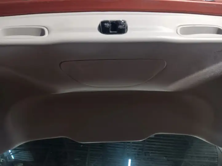 Chrysler Pacifica (2016 - ) Крышка багажника — фото 17