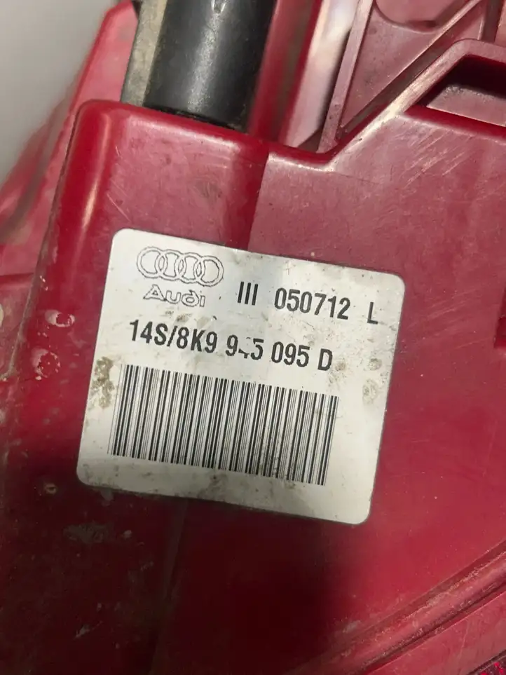 Audi A4 S4 B8 8K (2007 - 2011) 8K9945095D Задний фонарь в кузове — фото 3