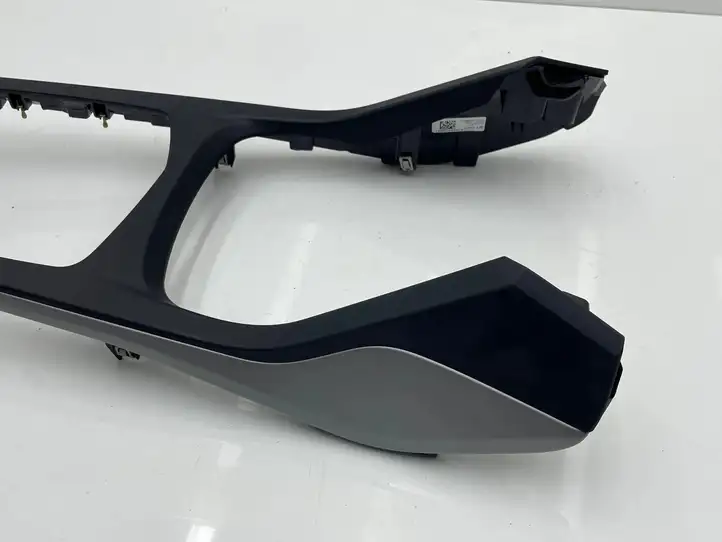 BMW 1 F40 (2019 - ) 5A049E0 Другая деталь консоли (туннеля) — фото 4