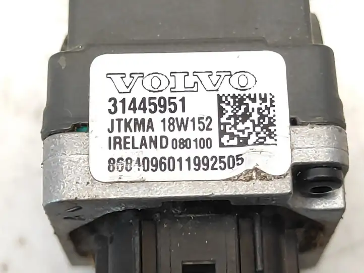 Volvo XC40 (2017 - ) 31445951 Камера в зеркале заднего вида — фото 5