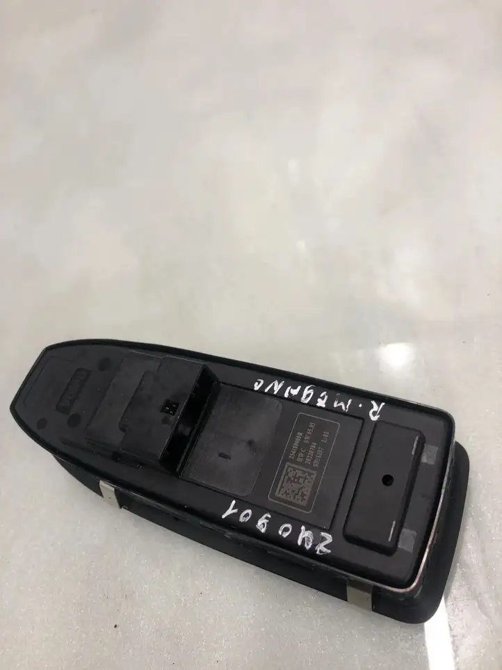 Renault Megane E-Tech (2022 - ) 25410000r Кнопка стеклоподъемников — фото 2