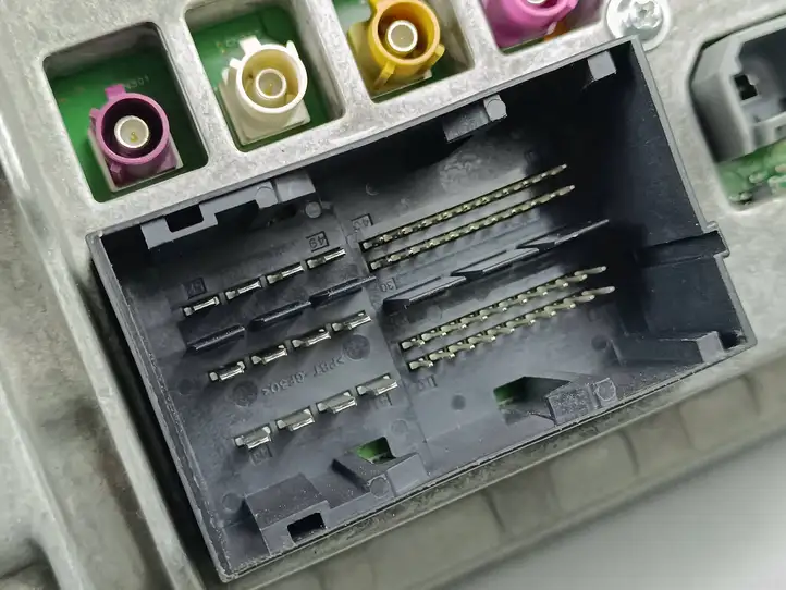 Jeep Wrangler (2018 - )  68472587AH Радио/ проигрыватель CD/DVD / навигация