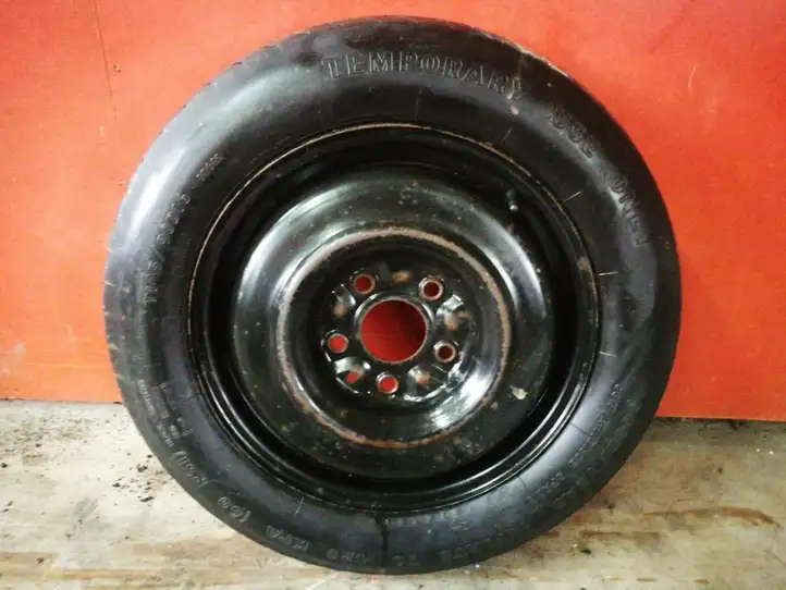 Chrysler Town and Country (2007 - 2010)   Запасное колесо R 16