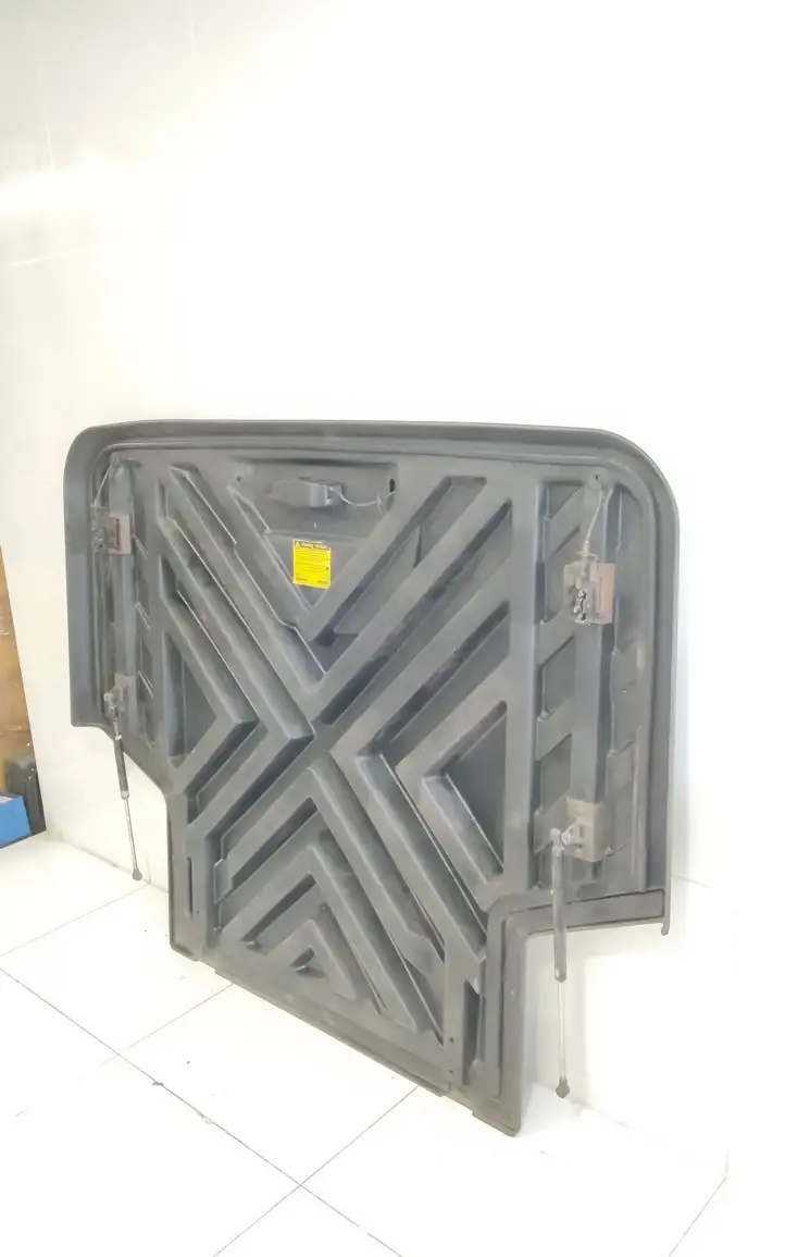 Volkswagen Amarok (2010 - )   Жалюзи