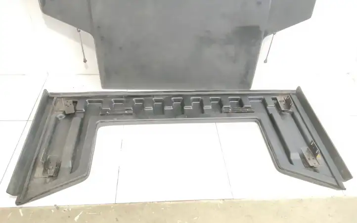 Volkswagen Amarok (2010 - )   Жалюзи