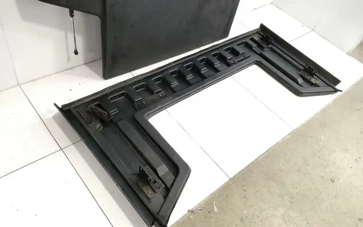 Volkswagen Amarok (2010 - )   Жалюзи