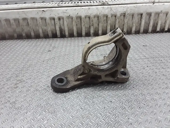 Renault Scenic II - Grand scenic II (2006 - 2009) 8200371715 Кронштейн подвесного подшипника — фото 1