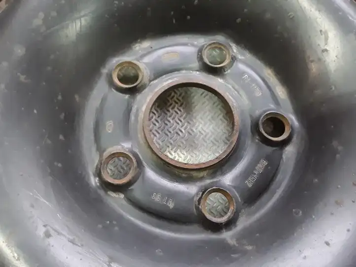 Seat Leon (1P) (2005 - 2012) KBA44551 Стальной штампованный диск R15 — фото 2