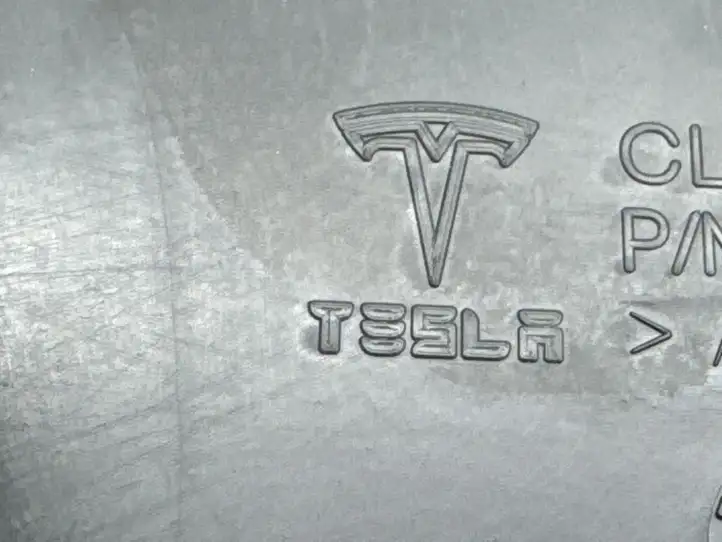 Tesla Model X (2021 - ) 104647200 Прочая отделка задней двери — фото 3