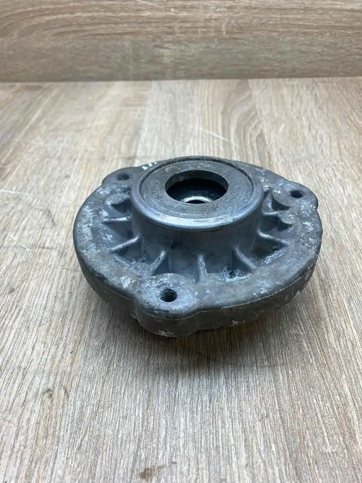 BMW 5 F10 F11 (2009 - 2016) 6795083 Отбойник переднего амортизатора — фото 3
