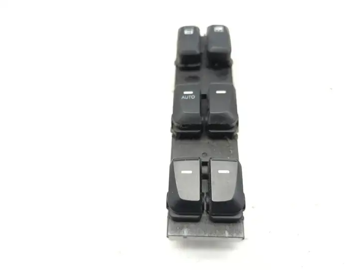 Hyundai ix35 (2009 - 2013) 3834901310 Кнопка стеклоподъемников — фото 1