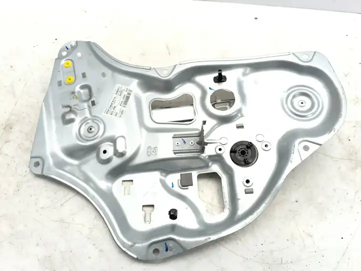 Hyundai ix35 (2009 - 2013) 834702Y040 Стеклоподъемник задней двери без мотора — фото 3