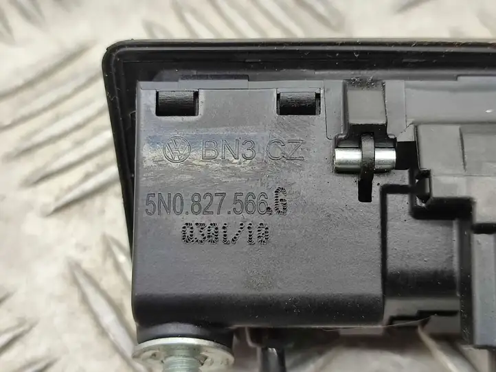 Volkswagen Tiguan (2007 - 2011) 5N0827566G Ручка багажника с камерой — фото 4