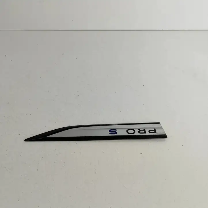 Volkswagen ID.3 (2019 - ) 10A853688F Эмблема модели — фото 4