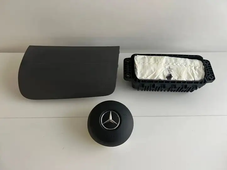 Mercedes-Benz Sprinter W907 W910 (2018 - ) Подушка безопасности пассажира — фото 1