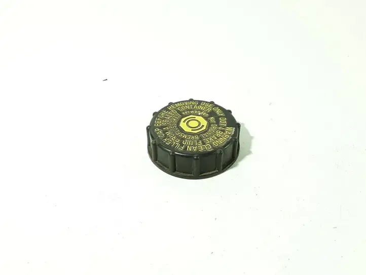 Toyota Yaris (2009 - 2012) 03355614571 Крышка бачка тормозной жидкости — фото 1