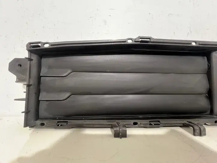 Porsche Macan (95B) (2014 - 2018) 95B121635E Дефлектор воздуха — фото 3