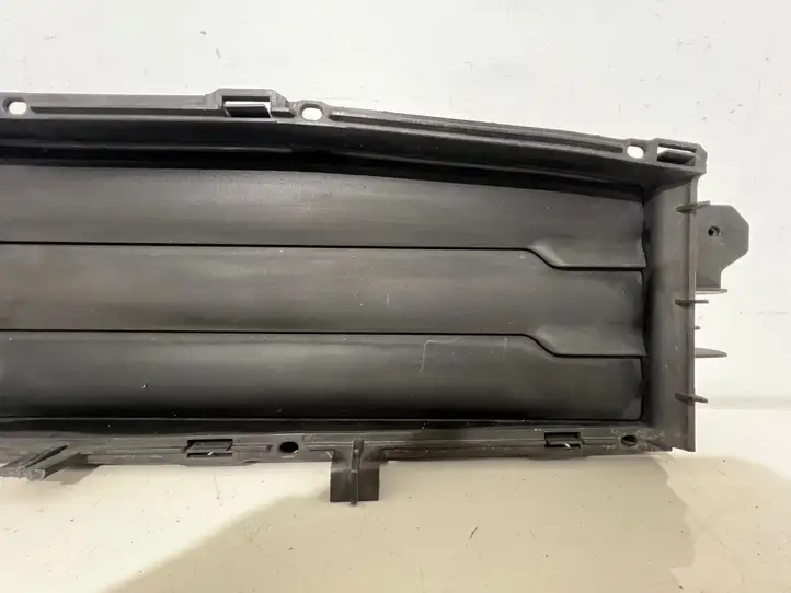 Porsche Macan (95B) (2014 - 2018) 95B121635E Дефлектор воздуха — фото 5