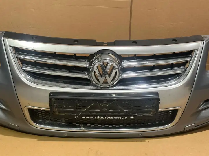 Volkswagen Touareg I (2002 - 2010) 7L0807061AC Передний бампер — фото 4