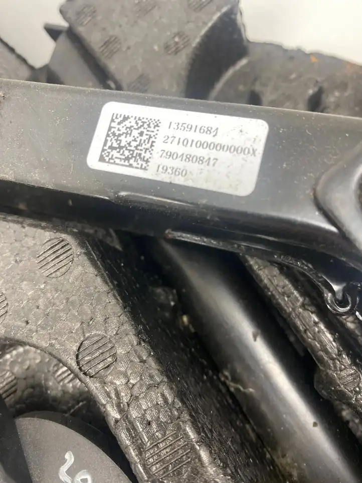 Chevrolet Traverse II (2017 - ) 13591681 Кронштейн запасного колеса — фото 6