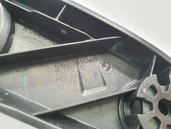 BMW 5 G30 G31 (2016 - ) 7390419 Кронштейн замка багажника — фото 3