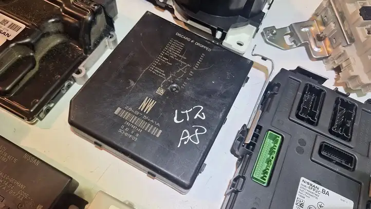 Nissan Qashqai (2017 - 2020) 23710HV90A Блок управления двигателем (ЭБУ) — фото 12
