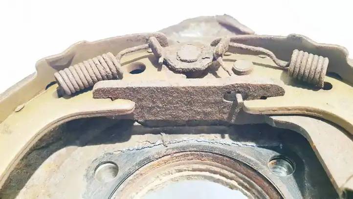 Toyota Avensis T250 (2006 - 2009) Колодки ручного тормоза — фото 4