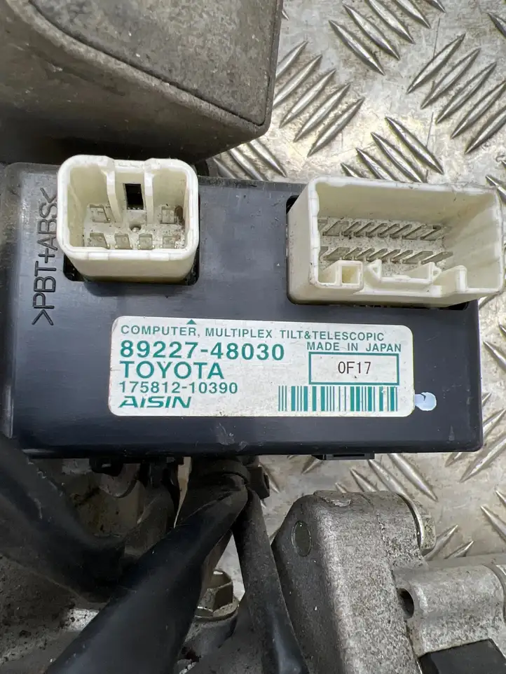 Lexus RX 330 - 350 - 400H (2012 - 2015) 8922748030 Насос гидроусилителя руля — фото 7