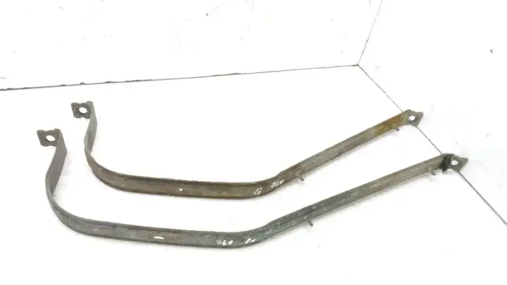 Seat Toledo II (1M) (1998 - 2006) Кронштейн топливного бака — фото 4
