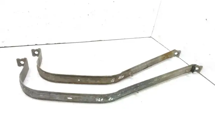 Seat Toledo II (1M) (1998 - 2006) Кронштейн топливного бака — фото 7