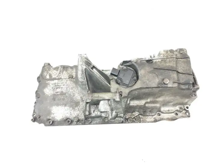 BMW X6 E71 (2008 - 2014) 8573880 Картер двигателя — фото 1