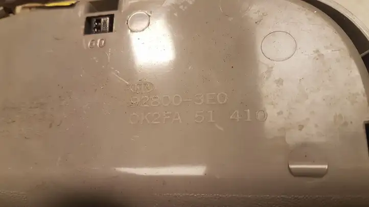 Kia Sorento (2002 - 2006) 928003E0 Передняя подсветка — фото 2