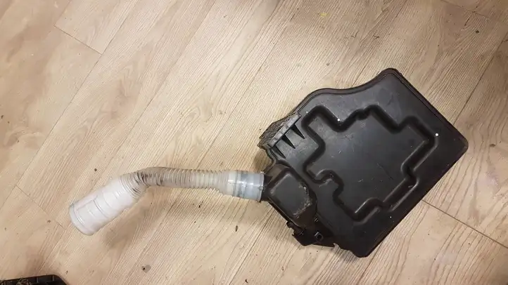 Volkswagen Polo V 6R (2009 - 2015) 6R0955453D Кронштейн блока ABS — фото 4