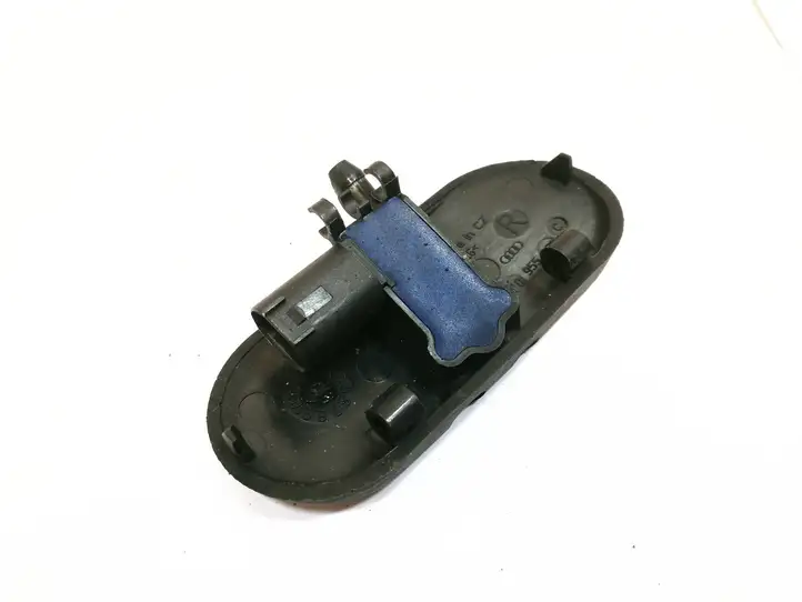 Audi A3/S3 8L (2000 - 2003) 8P0955988 Форсунка омывателя лобового стекла — фото 1