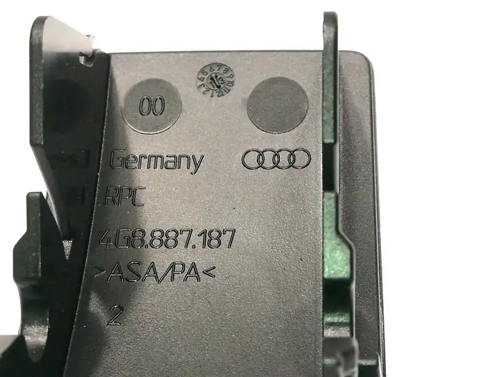 Audi A6 Allroad C7 (2012 - 2014) 4G8887187 Заглушка ISOFIX — фото 2