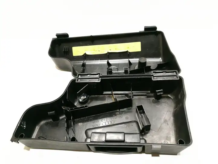 Audi A6 S6 C5 4B (1997 - 2001) 4B9012113 Ящик для инструментов — фото 1
