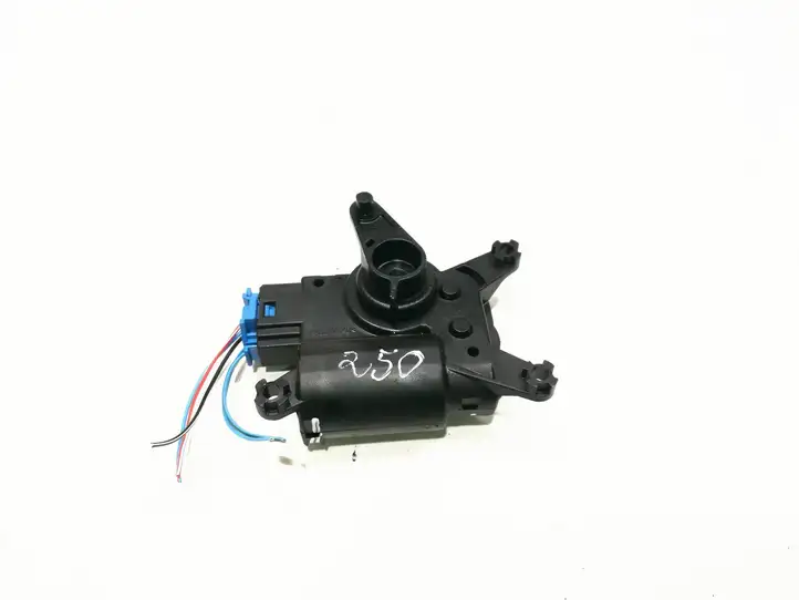 Audi Q7 4L (2005 - 2009) 52411483R04 Двигатель задвижки потока воздуха — фото 3