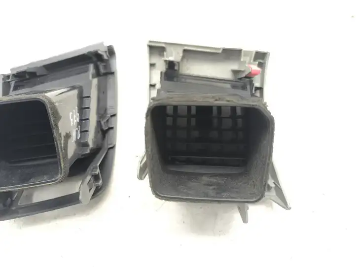 Toyota Prius (XW30) (2009 - 2015) 5566047030 Боковой воздушный дефлектор — фото 4