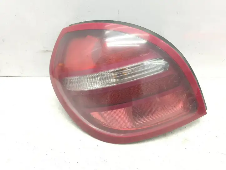 Nissan Almera N16 (2000 - 2010) 26555BN010 Задний фонарь в кузове — фото 1