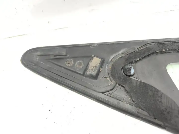 Toyota Prius (XW30) (2009 - 2015) 43R00034 Треугольное стекло кузова — фото 4