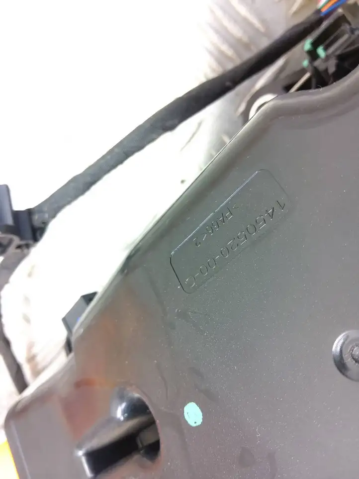 Tesla Model 3 (2017 - 2023) 114504300e Кабель для зарядки электромобилей — фото 4