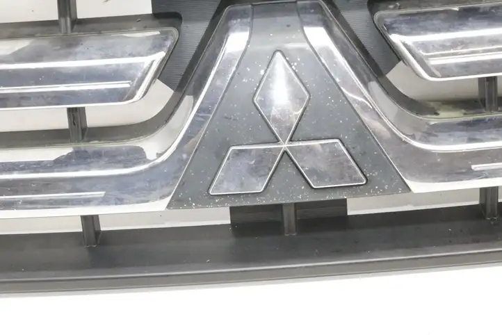 Mitsubishi Pajero (2006 - 2011) 7450A150 Вентиляционная решетка кузова — фото 9