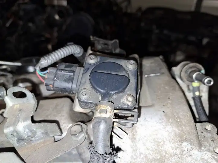 Toyota Auris 150 (2006 - 2012) 8948012020 Датчик давления выхлопных газов — фото 2